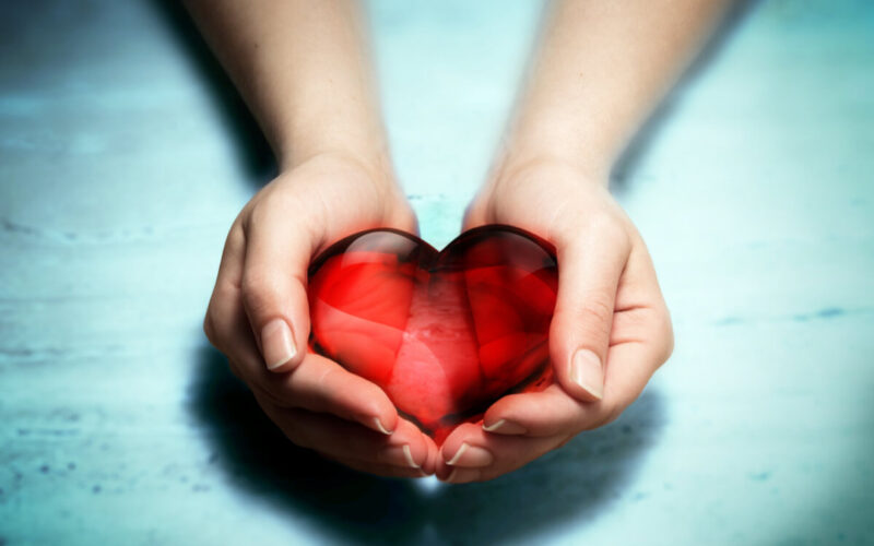 La parte migliore di noi è il cuore, il nocciolo del nostro saper amare, la capacità di commuoverci.